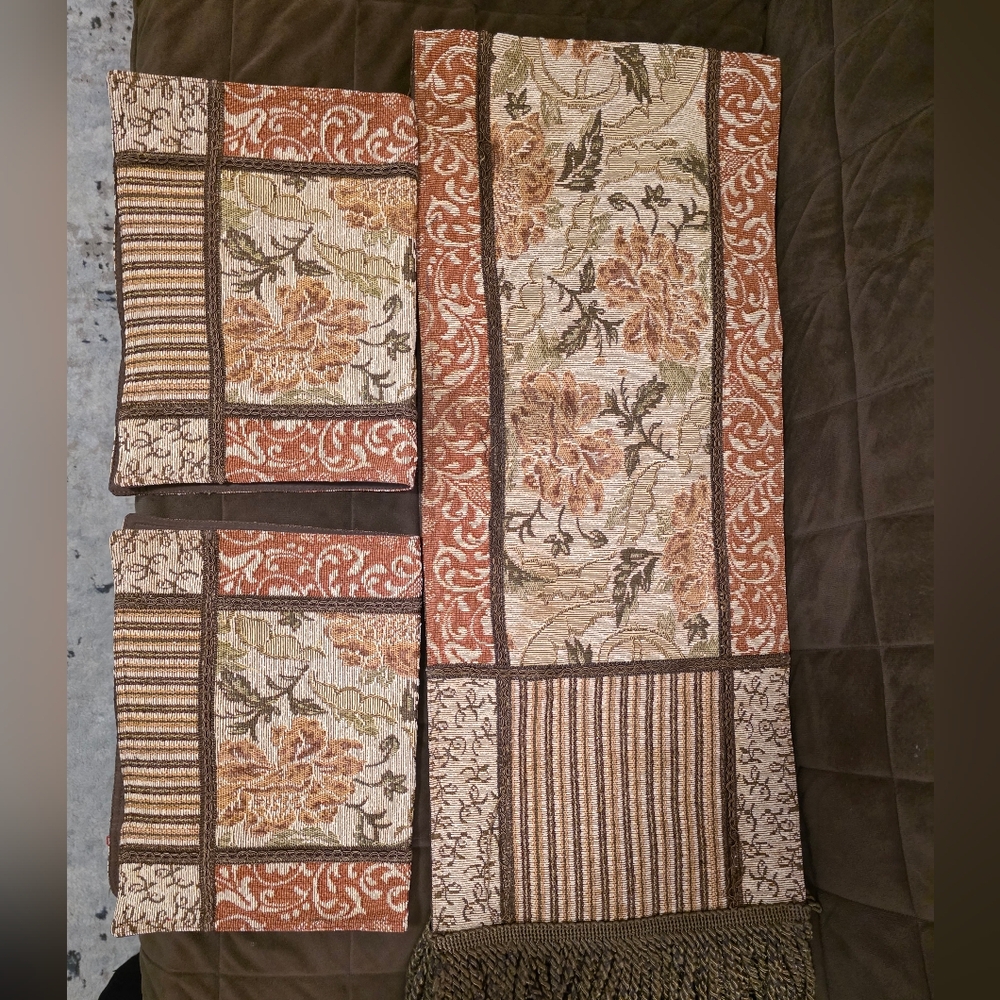 Vintage Floral Tapestry Set